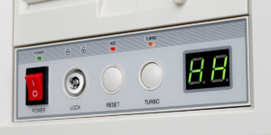 SilverStone FLP02 : design rétro des années 90 dans un boîtier prenant en charge le refroidissement liquide et jusqu&rsquo;à un RTX 5090