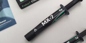 Examen de la pâte thermique arctique MX-7