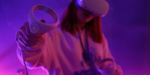 Meta change de plan et retarde ses lunettes de réalité mixte jusqu’en 2027 car elle préfère peaufiner le design plutôt que d’arriver plus tôt