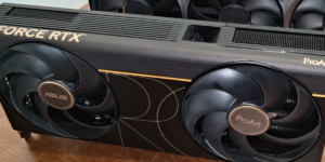 ASUS ProArt GeForce RTX 5090 32 Go GDDR7 OC Edition, le GPU le plus puissant désormais au format SFF à 2,5 emplacements