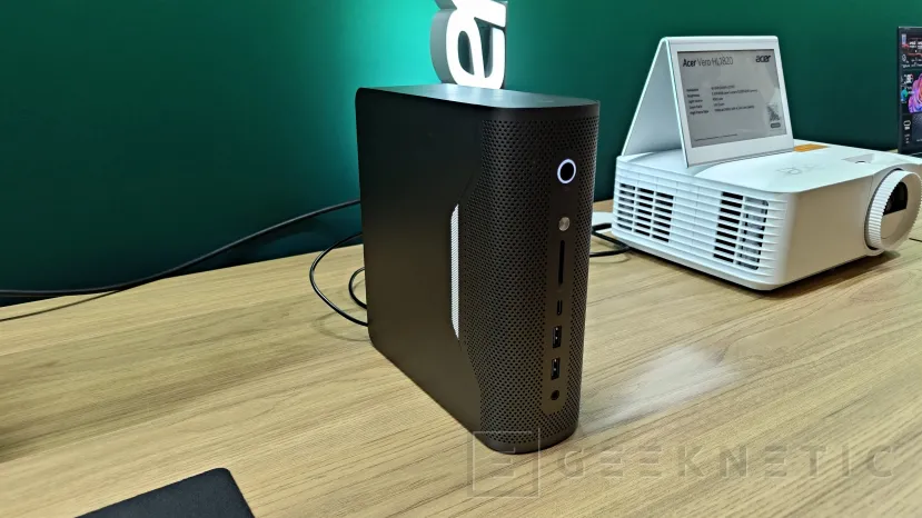 Geeknetic Acer présente le miniPC Acer RA 100 AI avec l'AMD Ryzen AI Max+ 395 et l'Acer Veriton idéal pour les professionnels et les bureaux 3