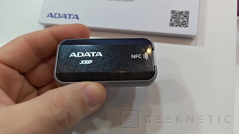 Geeknetic ADATA présente ses nouveaux SSD externes BulletX avec USB4 et TapSafe avec déverrouillage NFC 2 au CES 2026