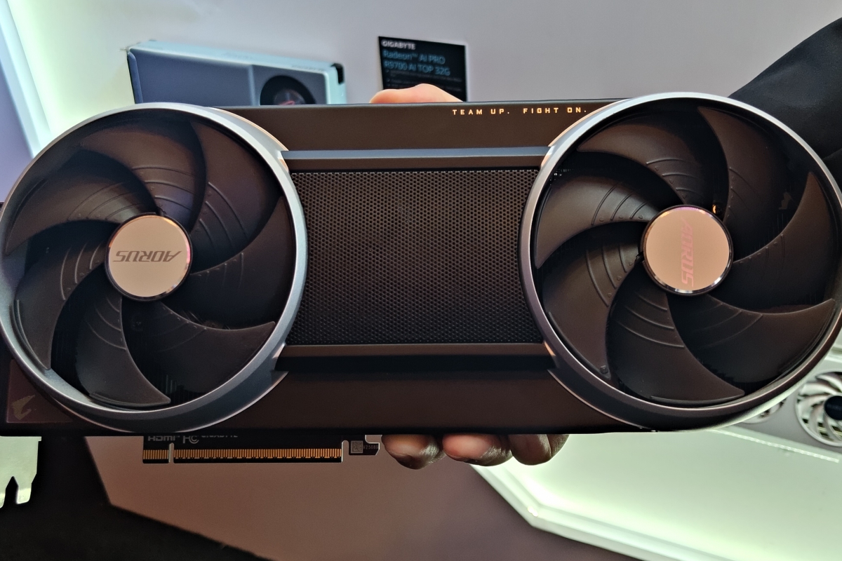 AORUS nous présente sa RTX 5090 INFINITY 32G, un design haut de gamme au format compact