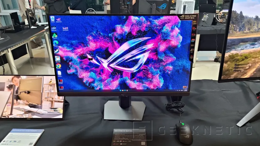 Geeknetic ASUS nous présente ses nouveaux moniteurs de jeu avec panneaux OLED avec bandes RVB de dernière génération en tandem, double mode et bien plus encore 8