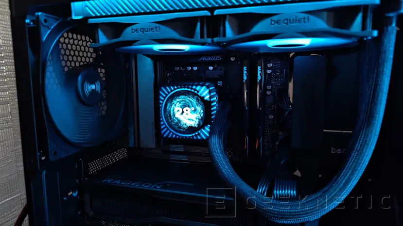 Geeknetic Le nouveau RL AiO de be quiet! Ajoutez un écran LCD, vous pouvez désormais afficher des données de performances, des photos ou des vidéos sur le Light Loop IO LCD 3.