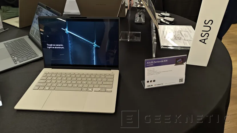 Geeknetic ASUS renouvelle sa gamme ultralégère avec les Zenbook A14 et A16 : châssis en céramique et autonomie qui dépasse les 30 heures 2