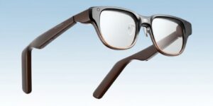 Lenovo présente ses lunettes avec IA au CES 2026 : traduction en temps réel, téléprompteur et écran lumineux dépendant du mobile