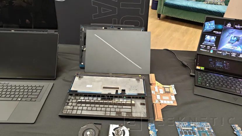 Geeknetic Le nouvel ASUS ROG Zephyrus Duo avec double écran 16