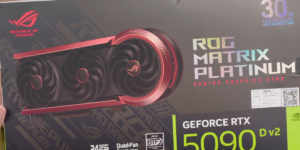 ASUS propose également le ROG RTX 5090 MATRIX Special Edition disponible pour la Chine avec 24 Go de VRAM