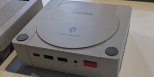 Acemagic présente des miniPC avec un design Dreamcast et un APU jusqu&rsquo;à AMD Ryzen AI 9 HX 470 et 64 Go de RAM au CES