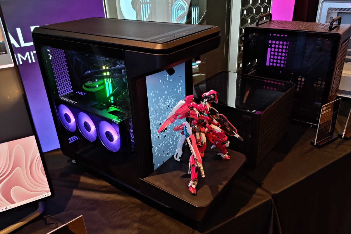 Cooler Master ajoute 3 versions de son boîtier MasterFrame 360, écran miroir ou écran LCD pour afficher les éléments de votre collection