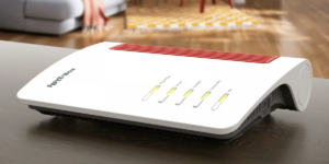 La FRITZ!Box 5690 XGS est désormais disponible en Espagne, compatible avec la fibre 10 Gbps et le Wi-Fi 7 jusqu&rsquo;à 7,1 Gbps