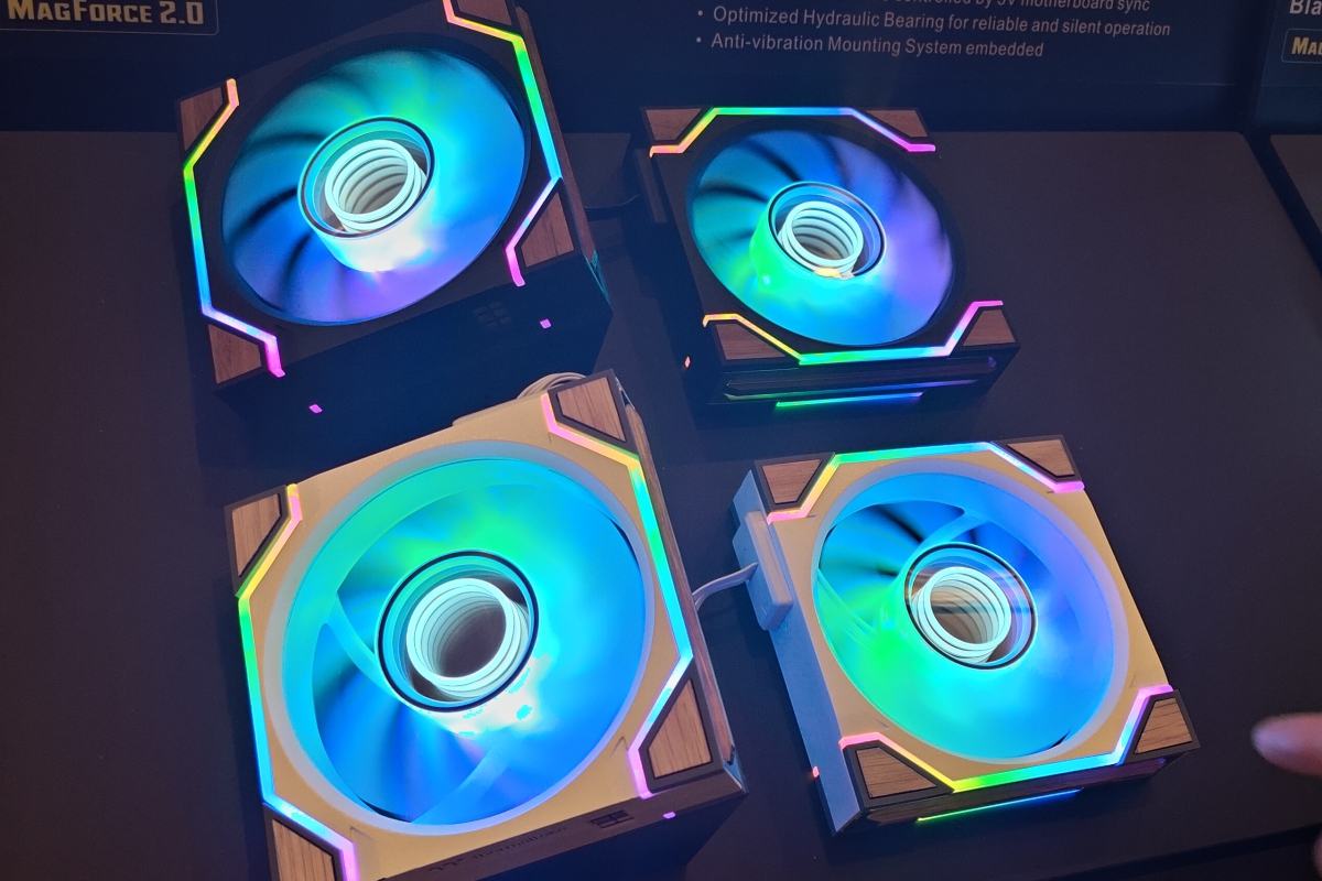 Les ventilateurs avec bois ou écran LCD font partie des nouveautés de Thermaltake