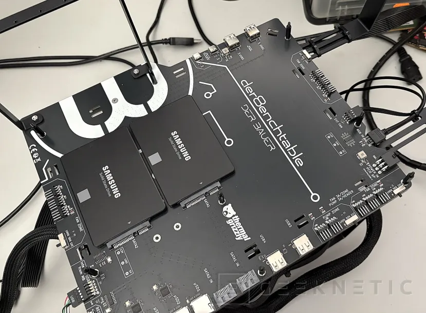 Geeknetic Thermal Grizzly der8enchtable Examen 15