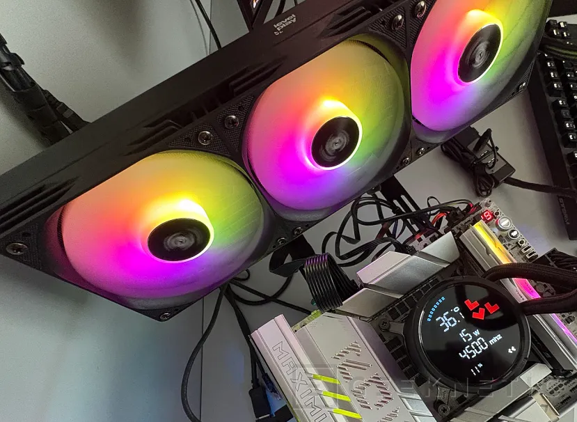 Geeknetic Levelplay COMBAT LIQUID 360 HUD Revue 22