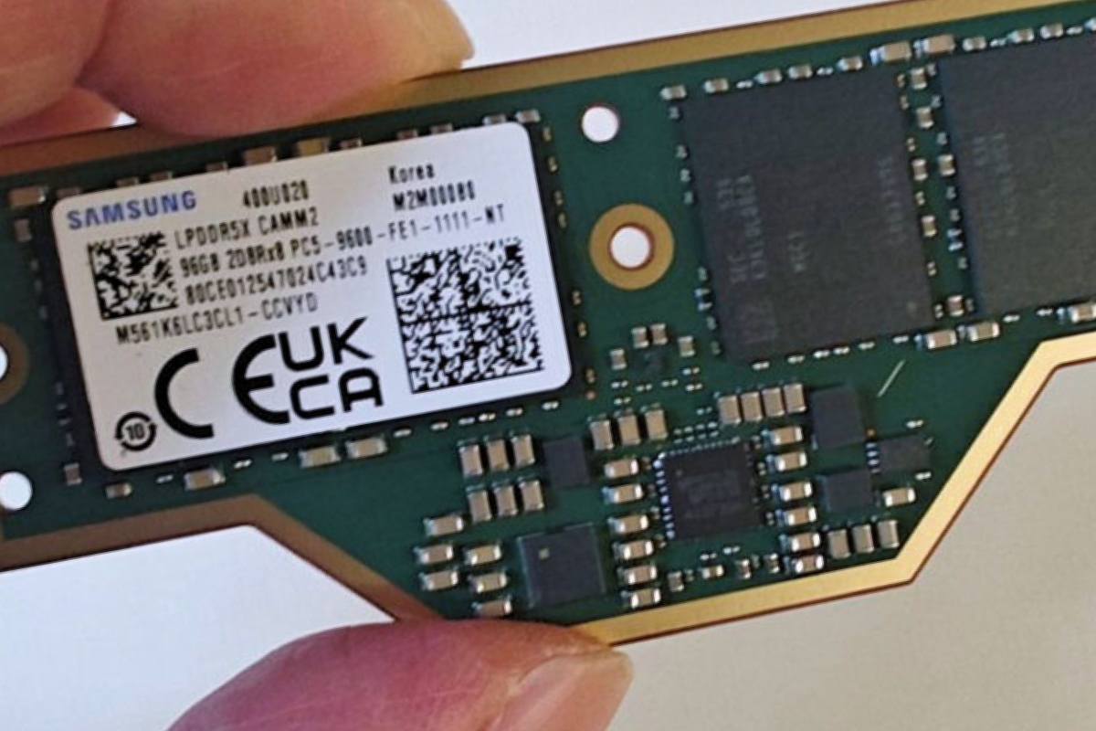 Lenovo présente un élément clé pour l'avenir de l'ordinateur portable. Une mémoire Samsung LPCAMM2 de 96 Go et 9600 MT/s