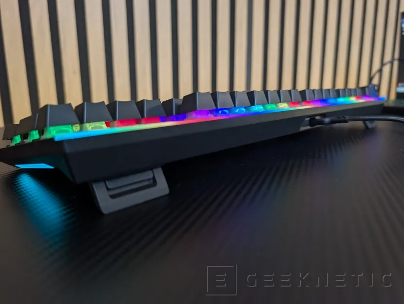 Geeknétique, taisez-vous ! Examen du support d'éclairage 4