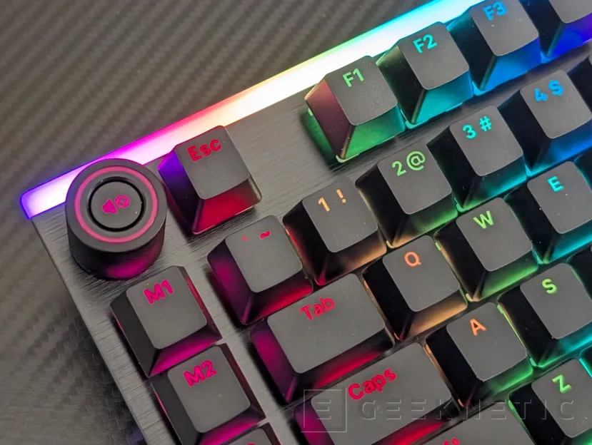 Geeknétique, taisez-vous ! Examen du support d'éclairage 21