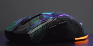 La nouvelle souris Sharkoon SKILLER SGM25W pèse 59 grammes et dispose d&rsquo;un capteur de 12 000 DPI pour 24,99 euros