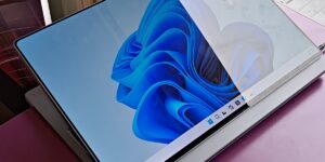 Lenovo réinvente l&rsquo;ordinateur portable à double écran avec le concept ThinkBook Modular AI PC