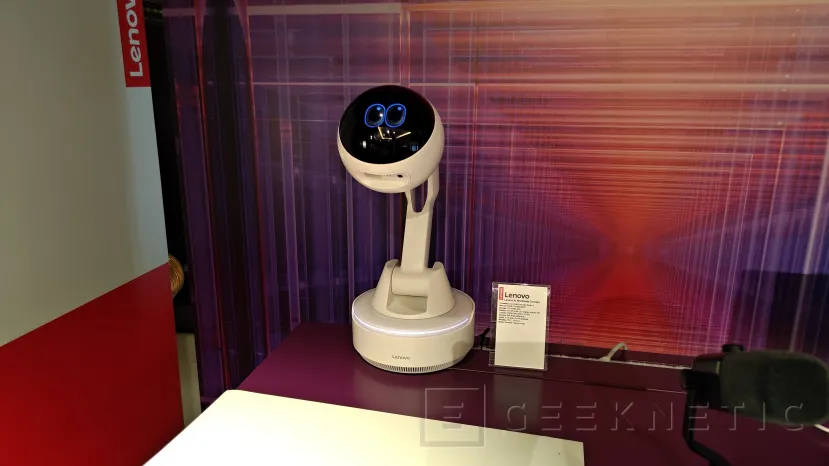 Geeknetic Lenovo étend ses solutions d'ordinateurs portables professionnels