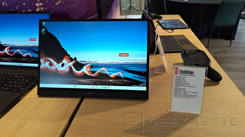 Geeknetic Lenovo étend ses solutions d'ordinateurs portables professionnels