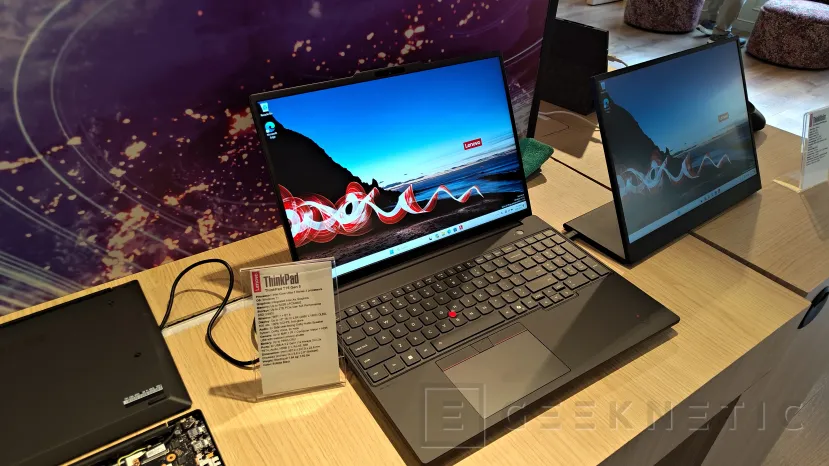 Geeknetic Lenovo étend ses solutions d'ordinateurs portables professionnels
