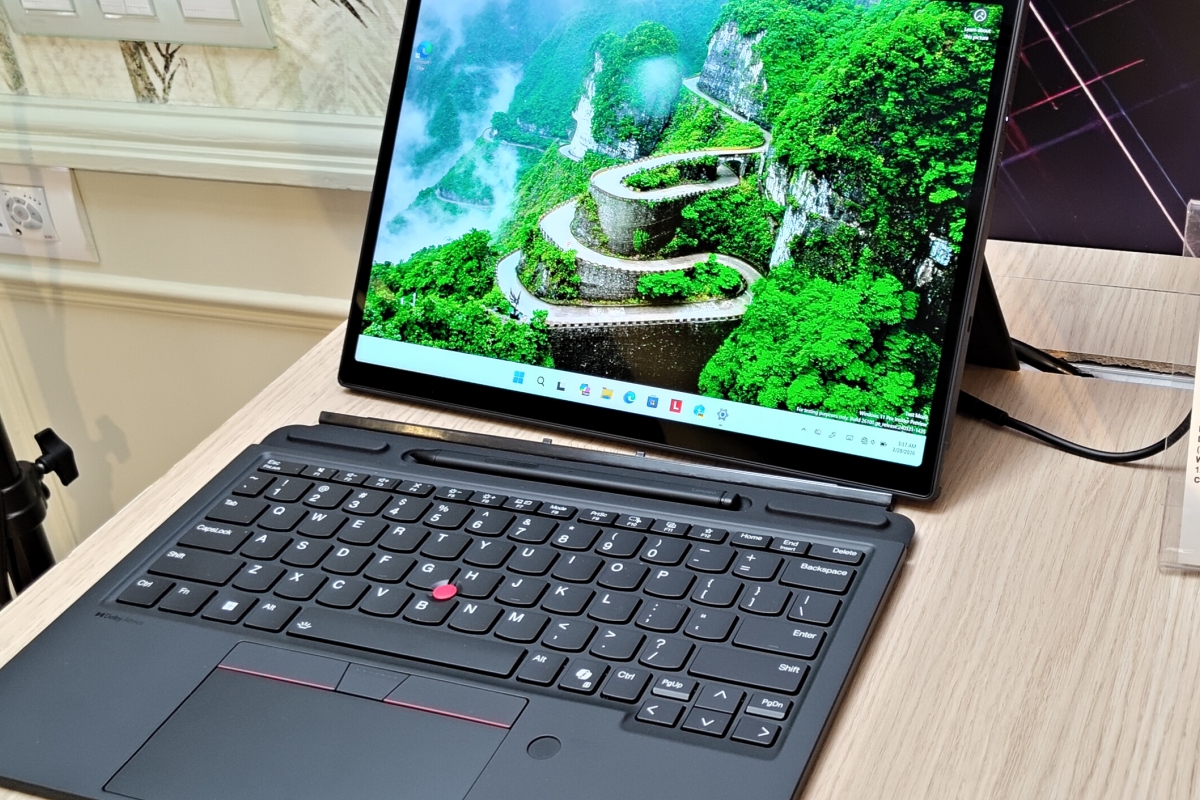Lenovo étend ses solutions d'ordinateurs portables professionnels « Think » avec des tablettes robustes, des ordinateurs portables hautement réparables, des convertibles et bien plus encore.
