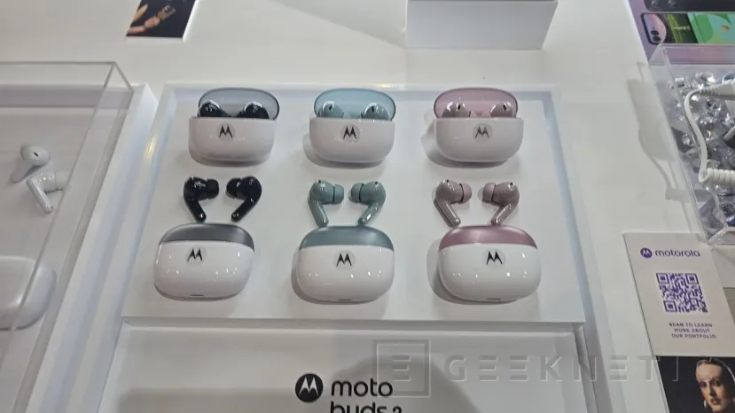 Geeknetic Motorola présente le razrfold au MWC 2026, un pliable à 2000 euros avec le meilleur système de caméra du segment selon DXOMARK 6