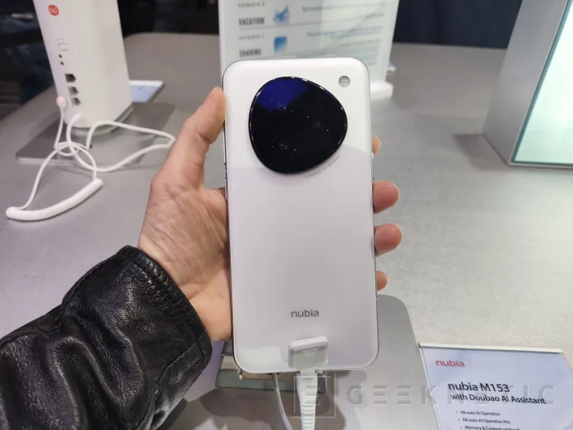 Geeknetic Le ZTE Nubia M153 intègre un assistant IA avancé capable d'effectuer des actions complexes 2