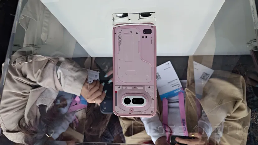 Geeknetic The Nothing Phone (4a) dévoile son design et les 4 coloris disponibles 2