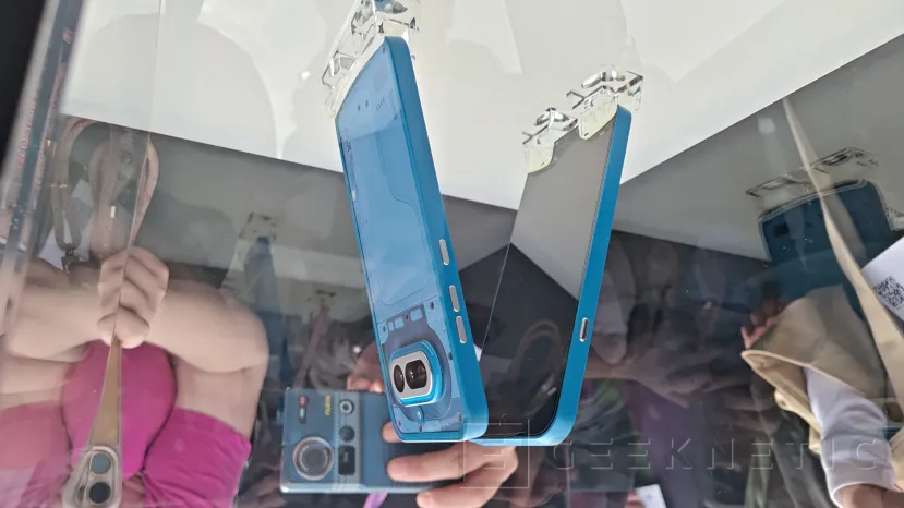 Geeknetic The Nothing Phone (4a) dévoile son design et les 4 coloris disponibles 3
