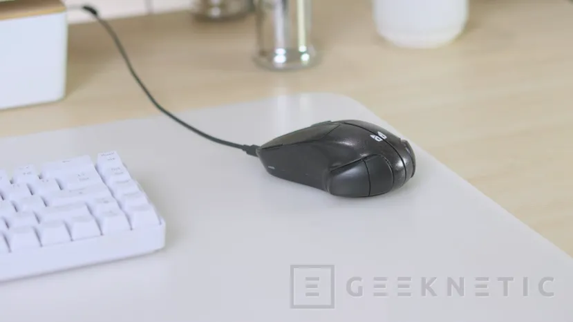 Geeknetic Pixelpaw présente Phase : un contrôleur qui se divise en deux et fonctionne également comme une souris 4