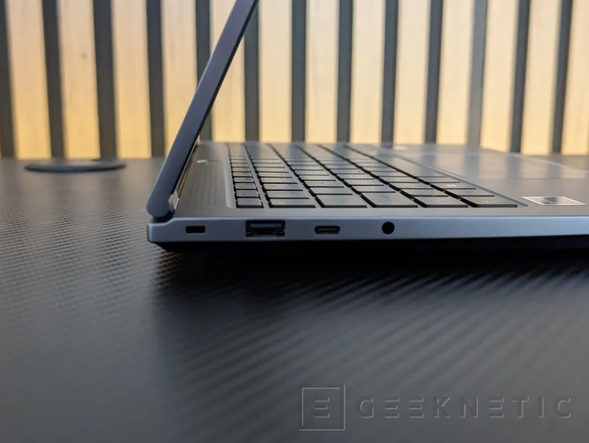 Geeknetic PCSpecialiste 14