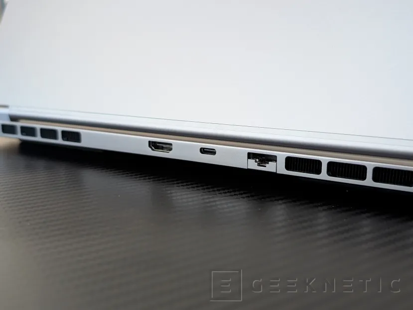 Geeknetic PCSpecialiste 14