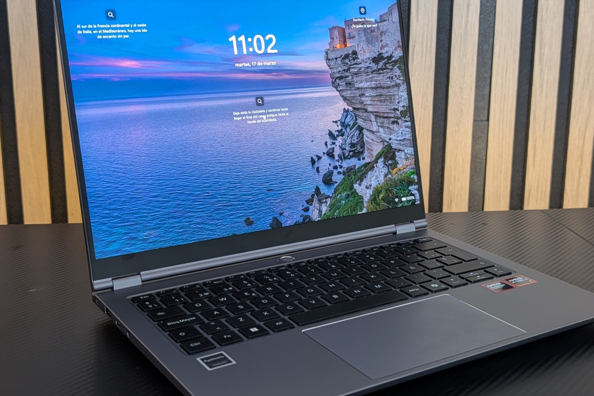 Examen PCSpecialist 14" Lafité AI AMD