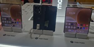 Motorola présente le razrfold au MWC 2026, un pliable à 2000 euros avec le meilleur système de caméra du segment selon DXOMARK
