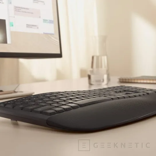Geeknetic Logitech présente la souris Signature Comfort Plus M850 L avec support rembourré 4