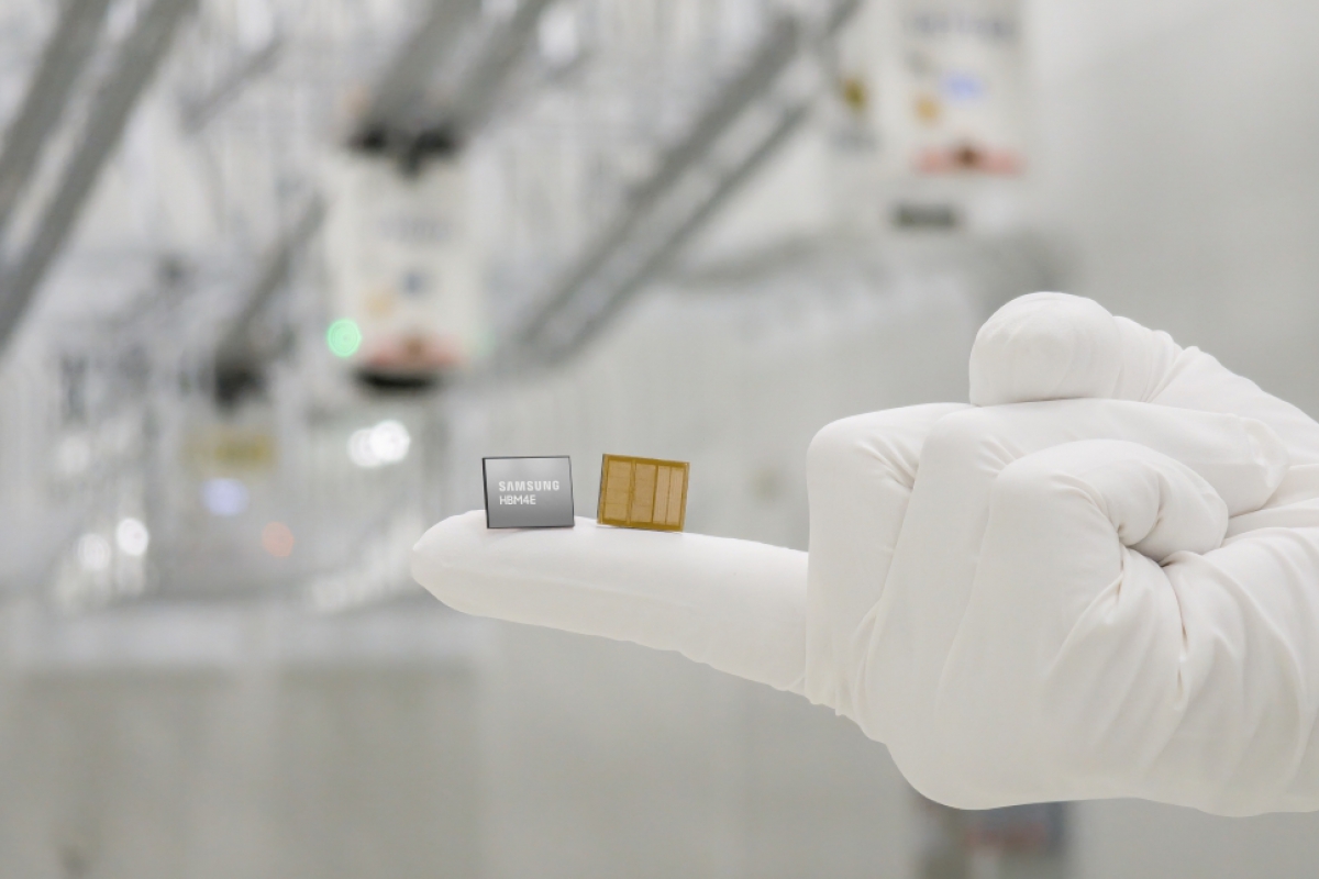 Samsung commence à envoyer des échantillons de sa mémoire HBM4E à 12 couches à de gros clients