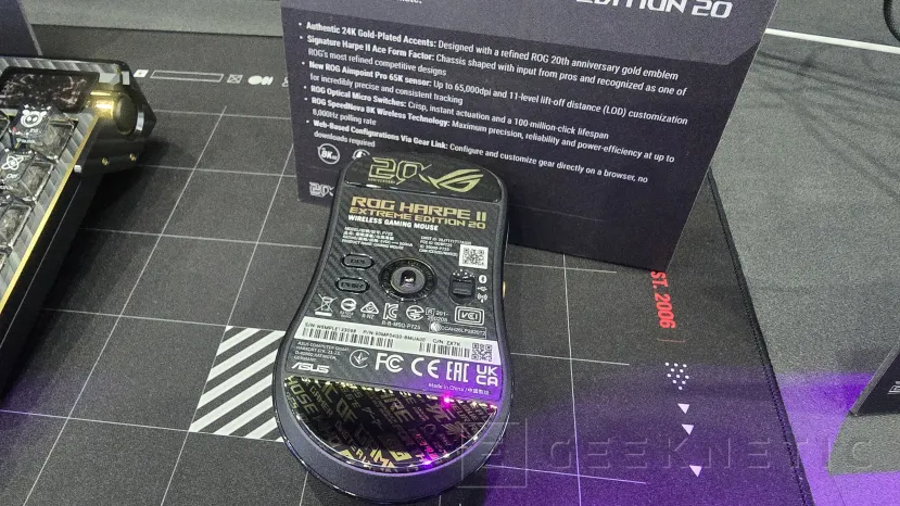 Geeknetic Une souris de 65 000 DPI et un clavier en fibre de carbone plaqué or 24 carats parmi les nouveaux périphériques ASUS ROG 20e anniversaire 7