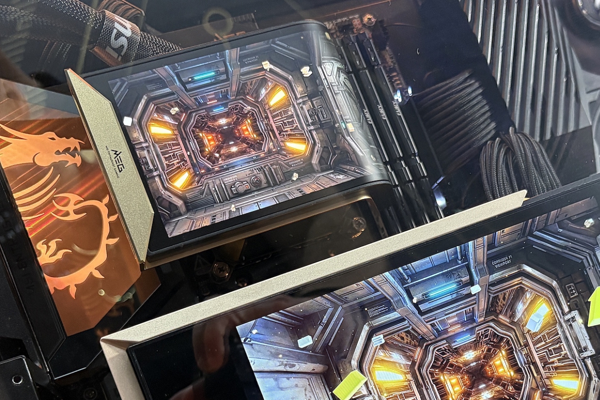 MSI développe son AIO le plus spectaculaire avec le nouveau MSI MEG Coreliquid E15 : écran OLED avec une rotation de 110 degrés, pour une meilleure visualisation et un meilleur système