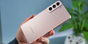 Toujours One UI 8.5 pour de nombreux modèles, mais de mauvaises surprises pour les Galaxy S22, Z Flip4 et Fold4