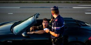 Flashé à 212 km/h sur lʼautoroute A6 il perd son permis sur-le-champ