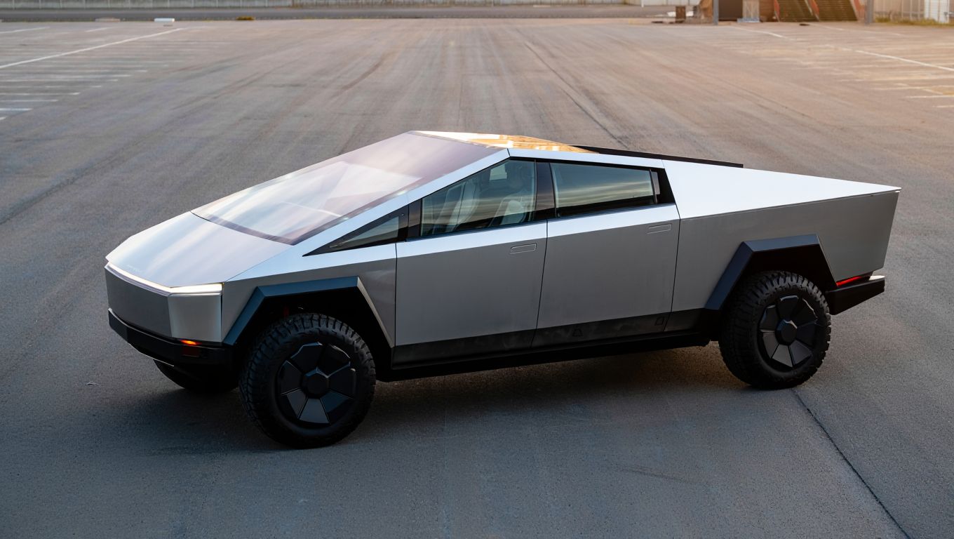 Tesla pensait vendre le Cybertruck 100 000 $ à lʼinfini : il se négocie déjà bien moins cher