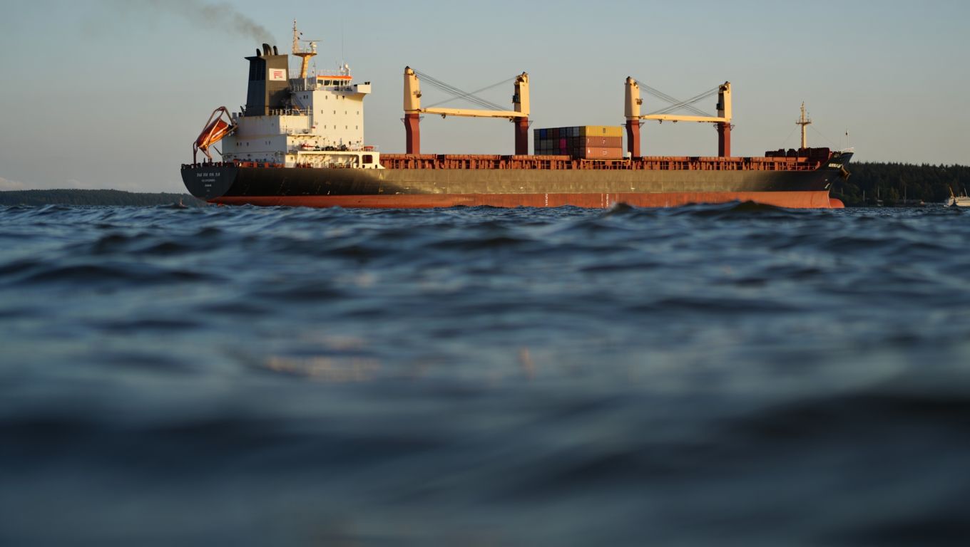 Un cargo suspect intercepté en mer Baltique relance les tensions entre lʼOtan et Moscou
