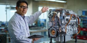 Ce constructeur japonais dévoile un moteur qui ne consomme ni essence ni électricité et intrigue tout le secteur
