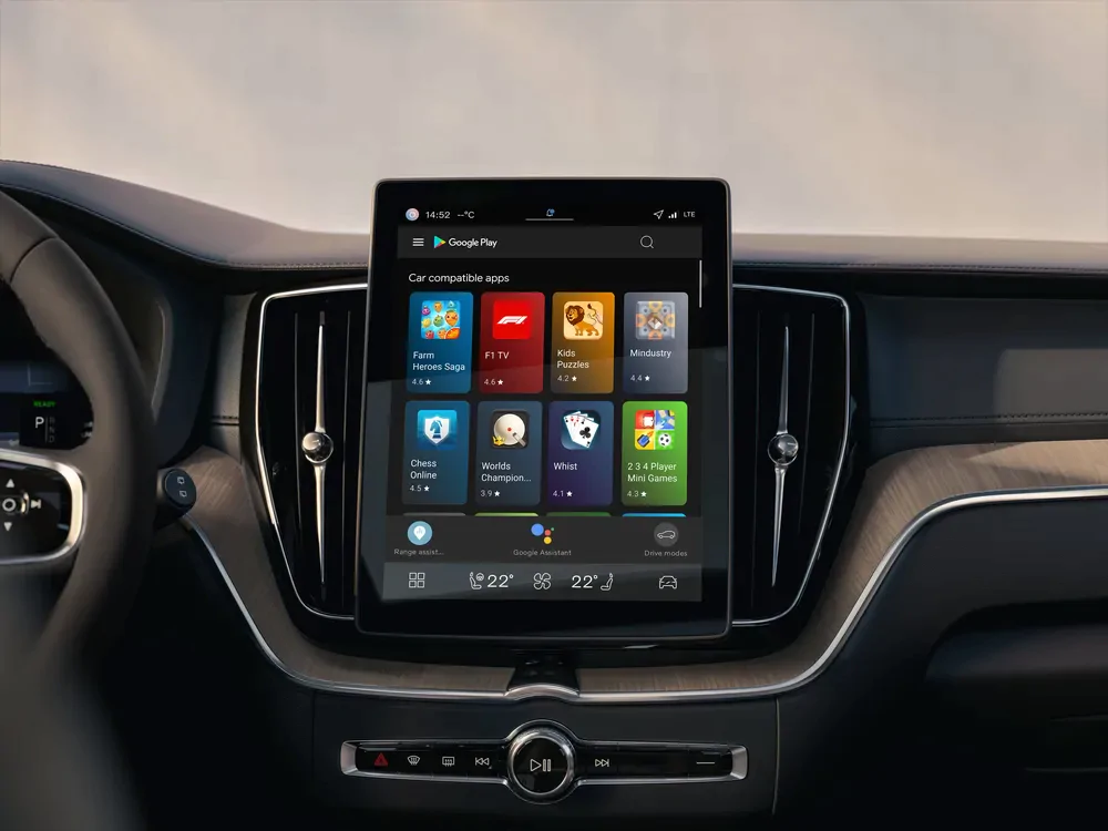 Volvo XC60 con Android Automotive refresh app