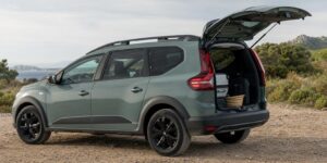 Ce break Dacia coûte moins cher quʼune Clio et emporte deux personnes de plus