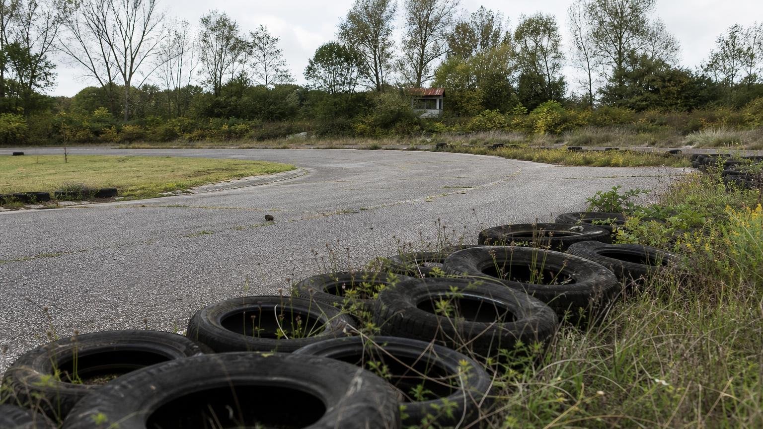 Ce circuit automobile abandonné en Charente accueillait des courses dans les années 50
