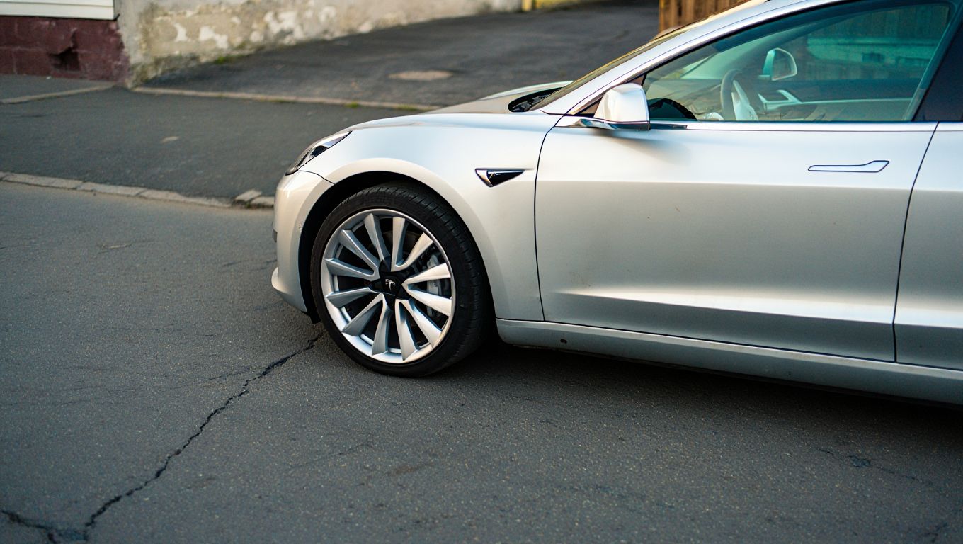 Cette Tesla Model 3 a dépassé les 700 000 kilomètres avec sa batterie dʼorigine